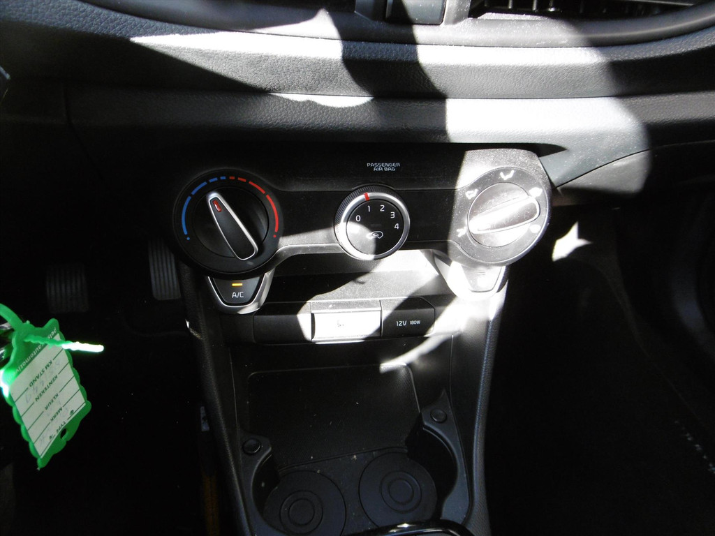 47512896-25.jpg